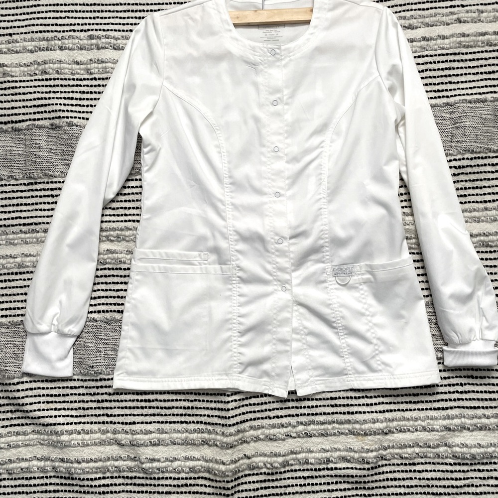 Scrub jacket